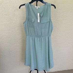 NWT Monteau Dress Size Large
